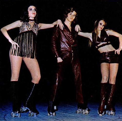 Диско трио. Глэм диско. Французское диско. Немецкие женские диско-группы. Chic группа диско.